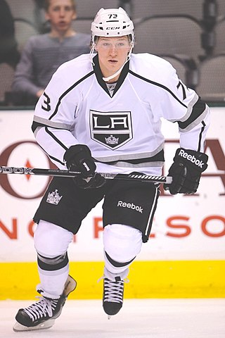 Fortune Salaire Mensuel de Tyler Toffoli Combien gagne t il d argent ? 1 000,00 euros mensuels