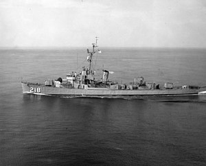 USS Darby (DE-218) underway in Hampton Roads, Virginia (USA), on 12 May 1965 (KN-12893).jpg