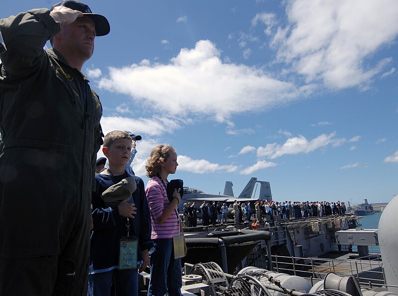 File:US Navy 070822-N-3729H-034 Capt. Sterling Gilliam, commander of Carrier Air Wing (CVW) 9, joins Sailors, family members and friends in honoring the USS Arizona Memorial as Nimitz-class aircraft carrier USS John C. Stennis (CVN.jpg