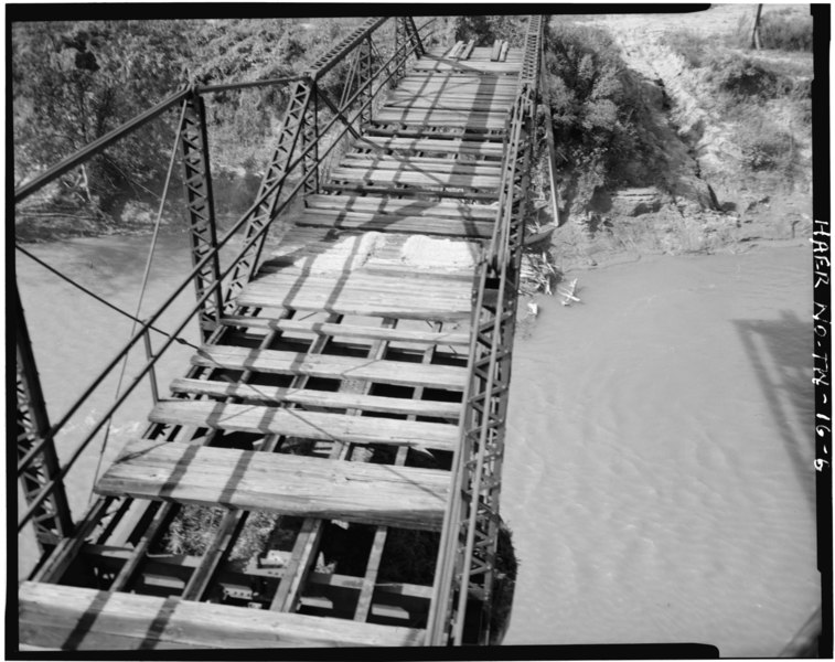 File:VIEW OF PORTIONS OF CENTRAL AND WEST TRUSS, FACING SOUTHWEST - Lenox Bridge, Spanning Obion River, Rural Road S8025, Lenox, Dyer County, TN HAER TENN,23-LEN.V,1-6.tif