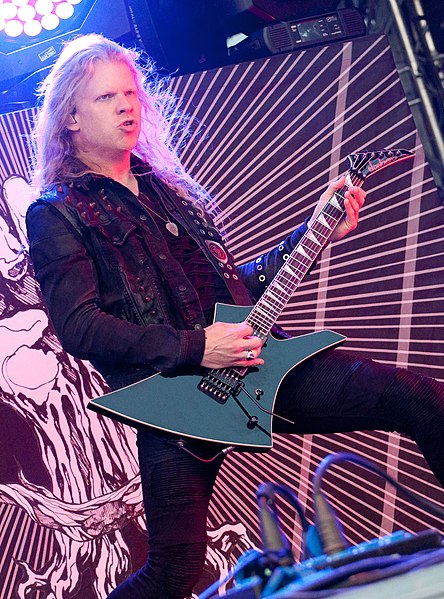 Loomis performing with Arch Enemy, 2018