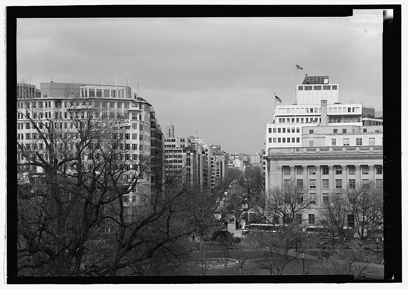 File:View from White House showing President's Park64.jpg