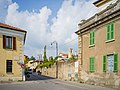 Via Vittorio Emanuele e Villa Gnecchi con chiesa parrocchiale.