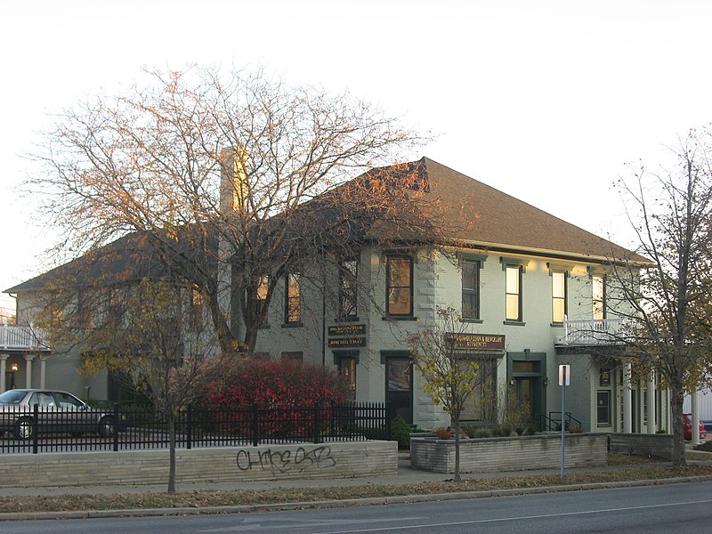 File:Walnut Street, South, 205, Harlos Building, Bloomington Courthouse Square HD.jpg