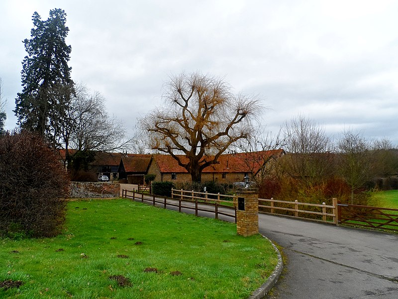 File:Waterford Hall Farm - geograph.org.uk - 4287559.jpg