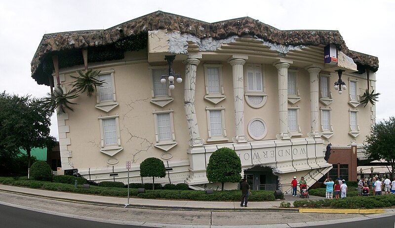 File:Wonderworks orlando pan.JPG