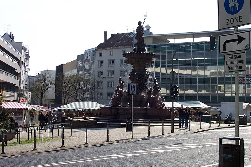 File:Wuppertal Elberfeld 2.jpg