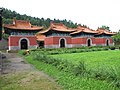 Os pavilhão das tartarugas memoriais dos imperadoros primeiros do Qing, no Túmulo Yongling