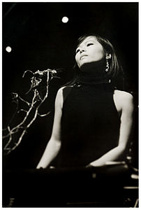 Yuki d'Asobi Seksu.jpg