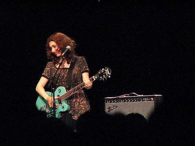 Spektor performing at the Hammerstein Ballroom in 2007