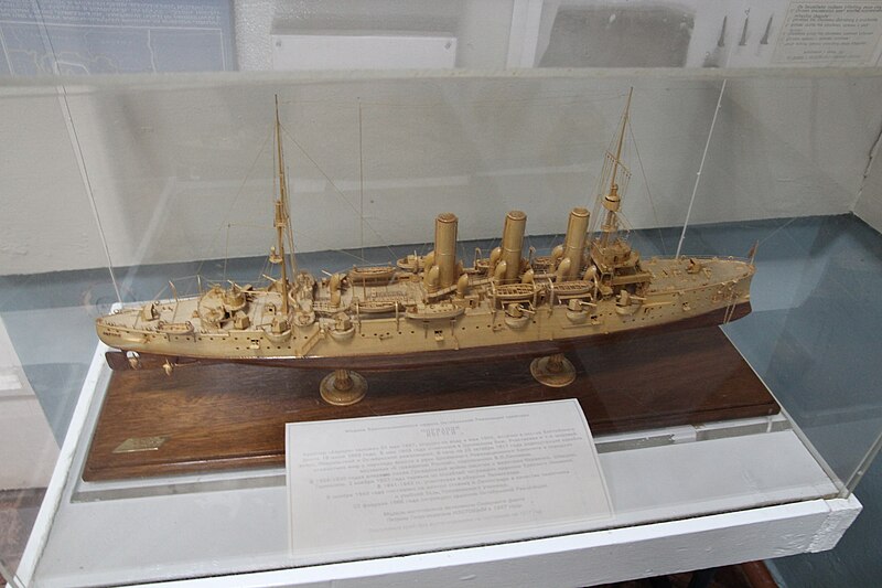 File:Модель судна Аврора.JPG