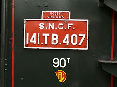 Plaques de la locomotive 141 TB 407, montrant son dépôt historique d'appartenance : Nogent-Vincennes