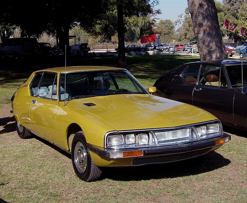 *** Citroën *** 800px-1970_Citroen_SM