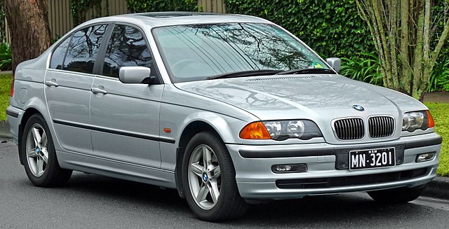 Agrícola Papúa Nueva Guinea recuerda BMW 3 Series (E46) - Wikipedia