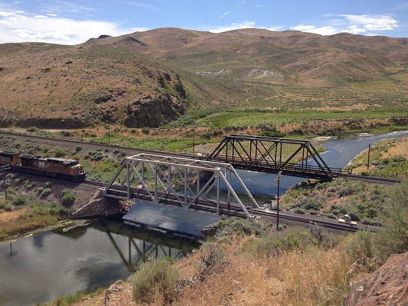 File:2014-06-21 15 47 00 Train about to cross a railway bridge over the Humboldt River in Palisade, Nevada.JPG