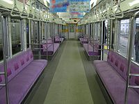 2006年度以前リニューアル工事施行車の車内