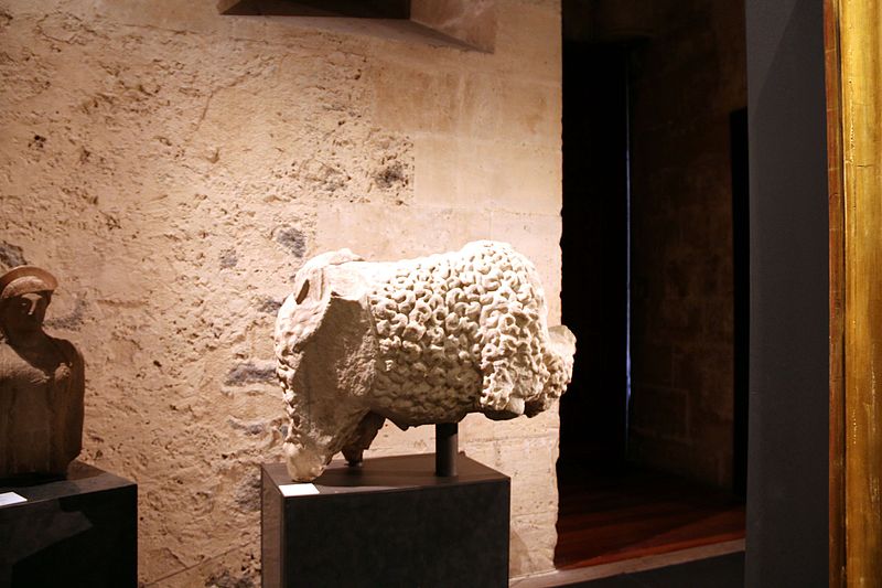 File:9840 - Catania - Castello Ursino - Colossal ram (2nd century AD) - Photo by Giovanni Dall'Orto, October 28 2106.jpg