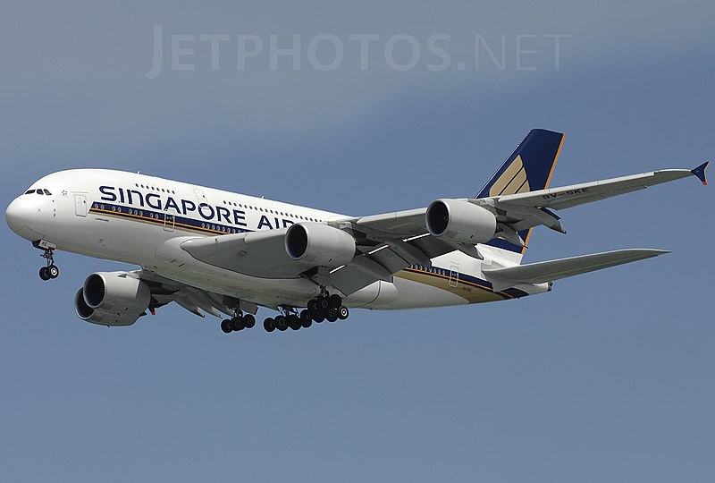 File:Airbus A380-841, Singapore Airlines JP6841330.jpg