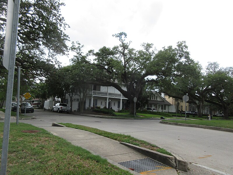 File:Audubon Blvd, New Orleans, 11 July 2023 - 12.jpg