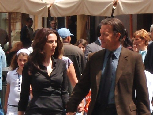 Zurer and Tom Hanks outside the Pantheon in Rome in the 2008 film Angels & Demons