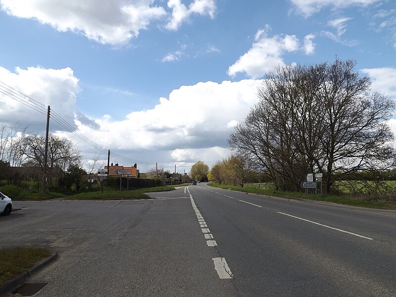 File:B1113 Lower Street, Baylham - geograph.org.uk - 4956526.jpg