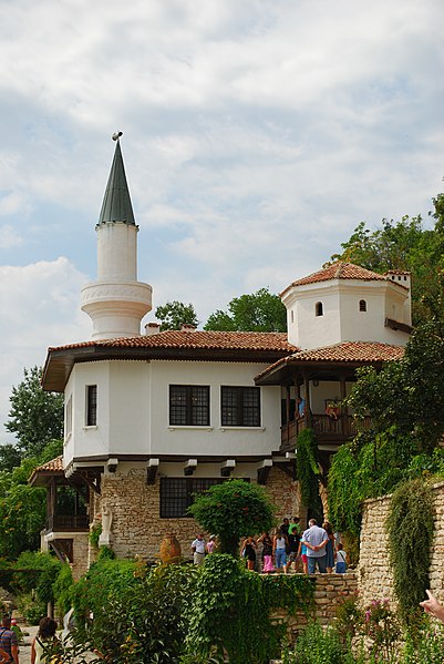 File:BG TX Balchik queen Maria castle 1.jpg