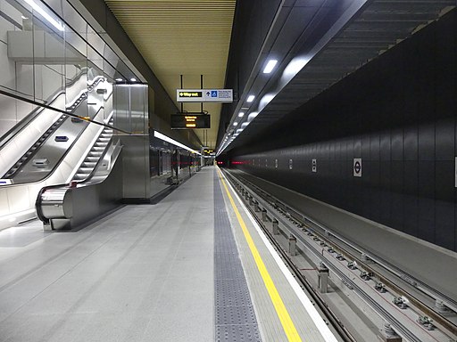 Battersea Power Station platform1 look west