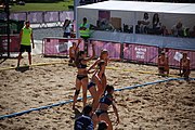 Deutsch: Beachhandball bei den Olympischen Jugendspielen 2018; Tag 3, 10. Oktober 2018; Mädchen, Vorrunde, Gruppe B - Niederlande-Argentinien 2:0 English: Beach handball at the 2018 Summer Youth Olympics at 10 October 2018 – Girls Preliminary Round Group B‎ – Netherlands-Argentina 2:0