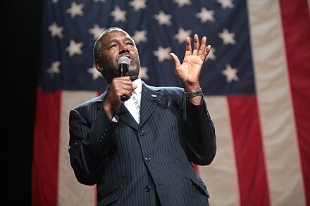 Carson speaking at a campaign event in August 2015