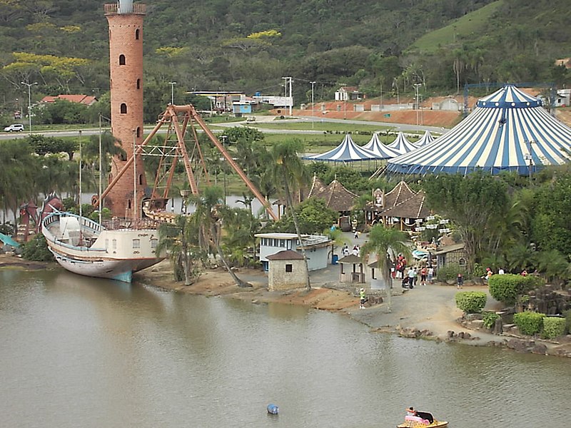 File:Beto Carrero - panoramio - Vanderlei Bissiato (3).jpg