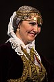 Biljana Regan egy szerb származású balkáni jelmezek amerikai gyűjtője, aki mačvai jelmezt visel.