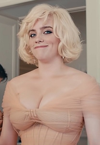 File:Billie Eilish at the 2021 Met Gala - 03 (cropped).jpg