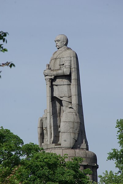 File:Bismarckdenkmal Hamburg.jpg