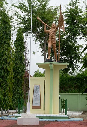 Monumen pahlawan di TMP Bojonegoro