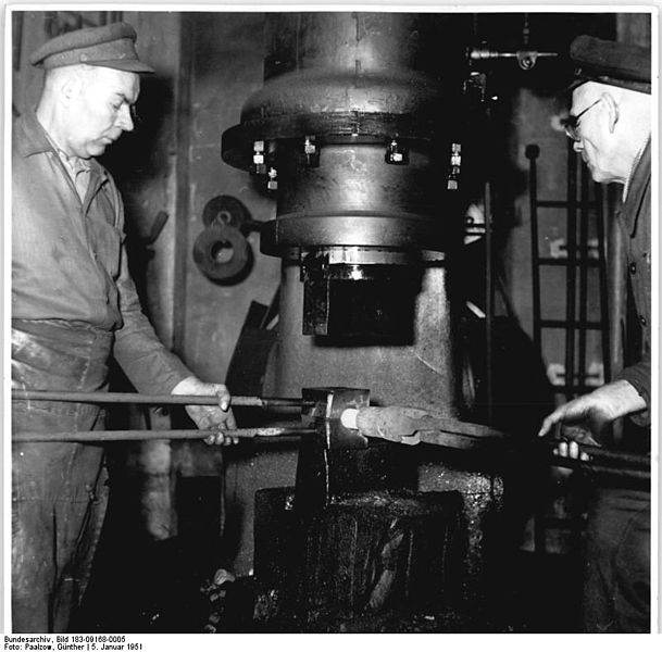 File:Bundesarchiv Bild 183-09168-0005, Industriearbeiter am Presslufthammer.jpg