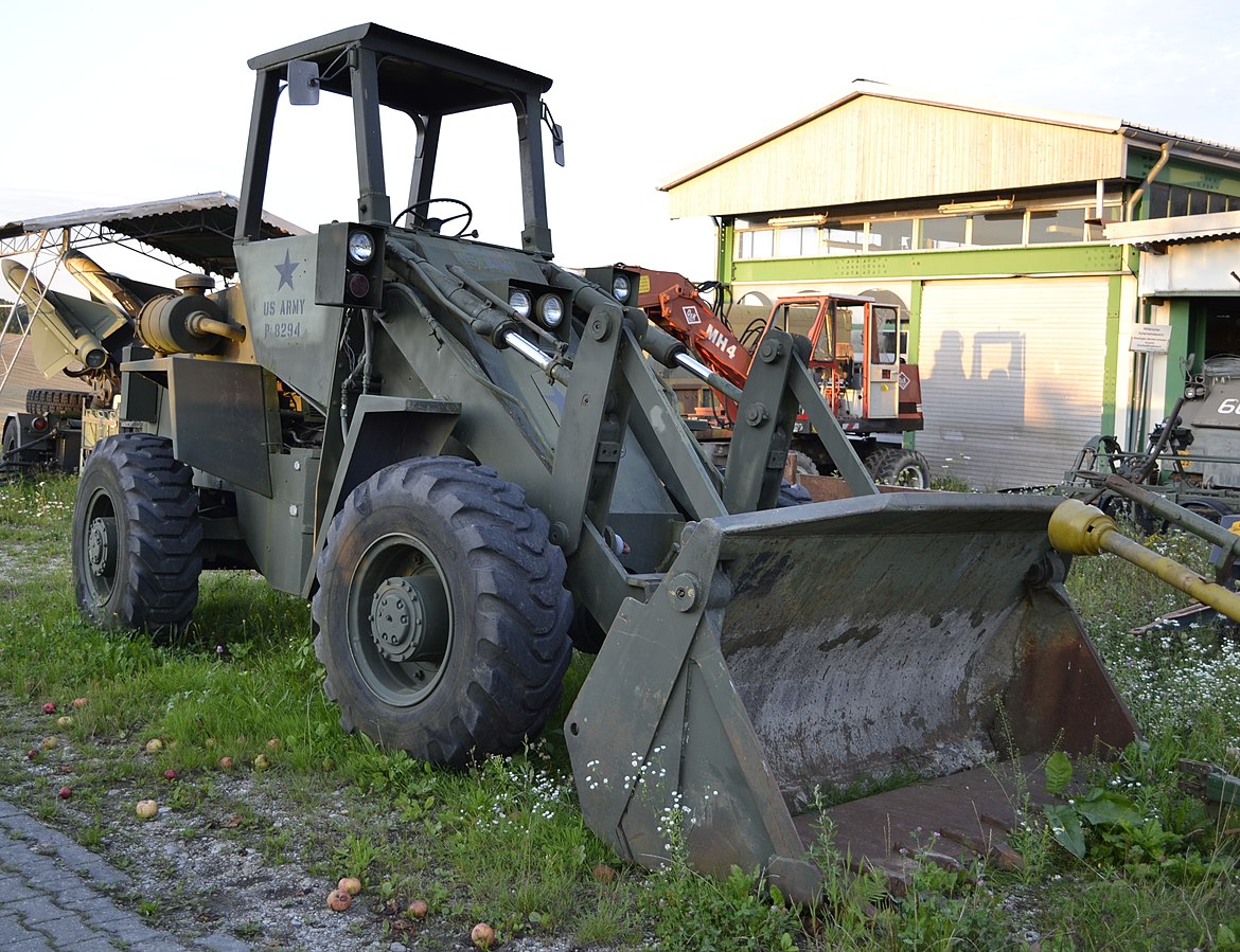 Azienda di trasporto gru 1170px-CCC_military_loader