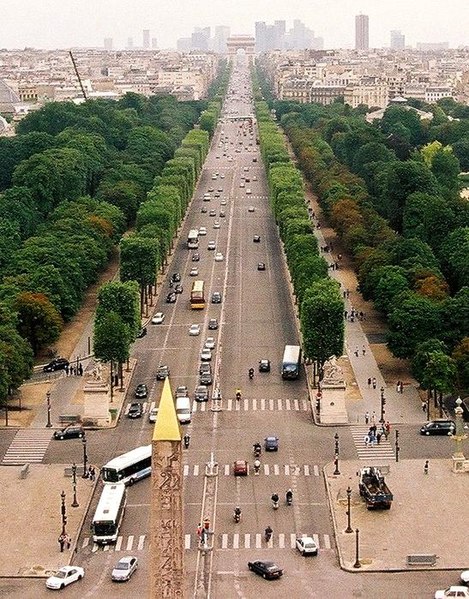 صورة:Champs-Élysées.jpg