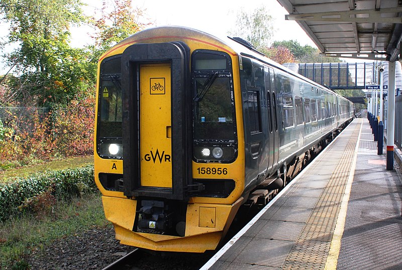 File:Chandlers Ford - GWR 158956 diverted Cardiff service.JPG