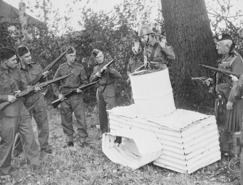 File:Civil Defence in Britain 1940- the Home Guard HU83770.jpg