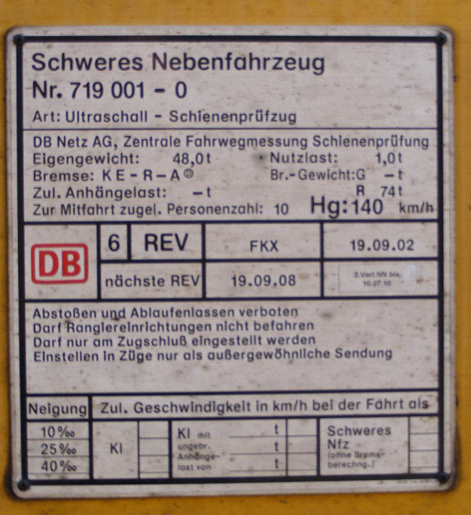 File:DB Ultraschall-Schienenprüfzug 719-001 - 0 (Schild).JPG