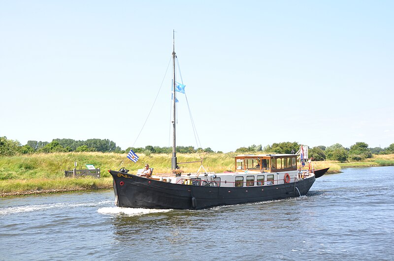 File:De klipper VERTROUWEN uit 1895 op het Kanaal door Walcheren (02).jpg