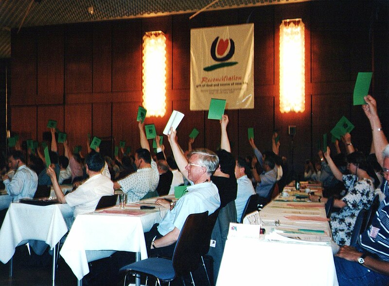 File:Delegates voting at the Second European Ecumenical Assembly, Graz, June 1997.jpg