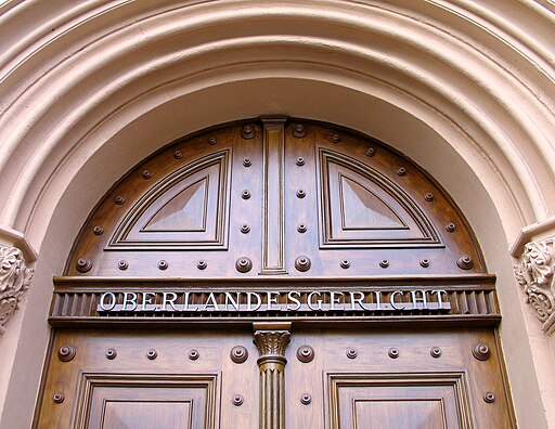 Details und Schriftzug am Portal Oberlandesgericht Celle, Schlossplatz 2