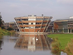 University Of Nottingham: Geschichte, Campus, Zahlen zu den Studierenden und den Mitarbeitern