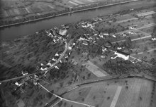 Aerial view (1950) ETH-BIB-Sisseln-LBS H1-013825.tif