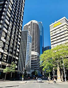 Eagle Street at the intersection with Queen Street, Brisbane.jpg