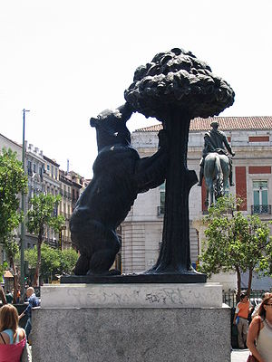 El oso y el madroño de la Puerta del Sol, Madrid.jpg