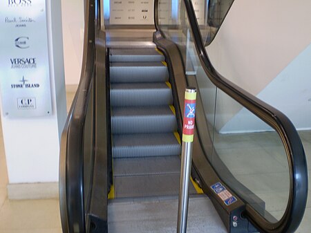 Fail:Escalatorharrods.JPG