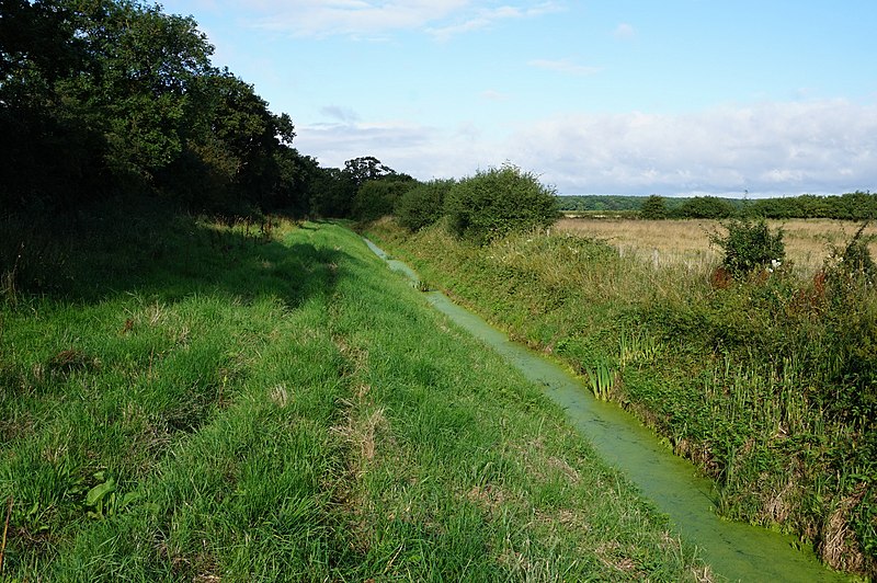 File:Featherbed Lane off Wood Lane (geograph 5486551).jpg