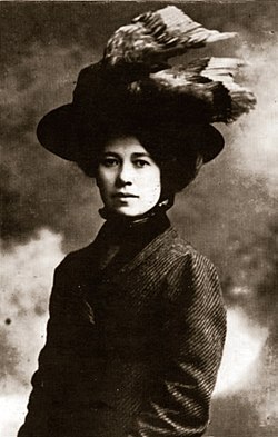 Fedora Bartošová, circa 1910
